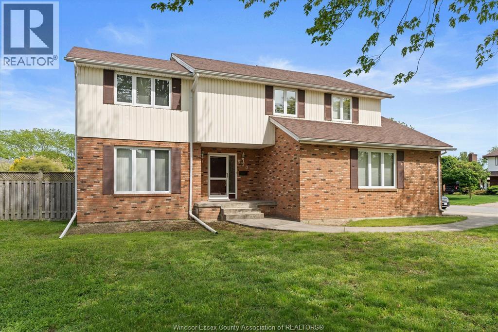 500 Rostrevor, Tecumseh — primary photograph