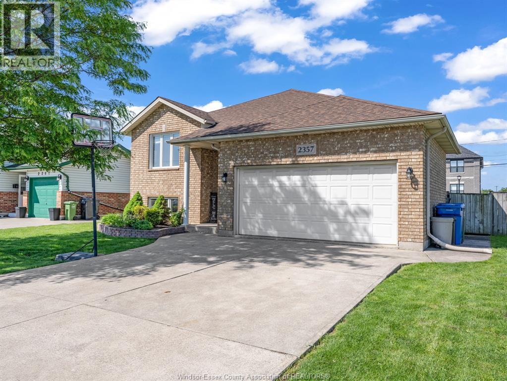 2357 Longfellow, Windsor — primary photograph