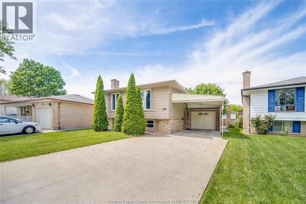 10572 Palms, Windsor — primary photograph