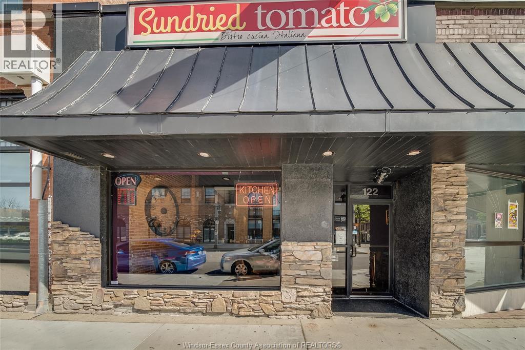 122 Chatham Street, Windsor — photograph 3