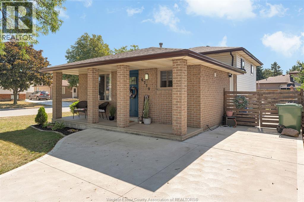 4779 Theresa Place, Windsor — photograph 2