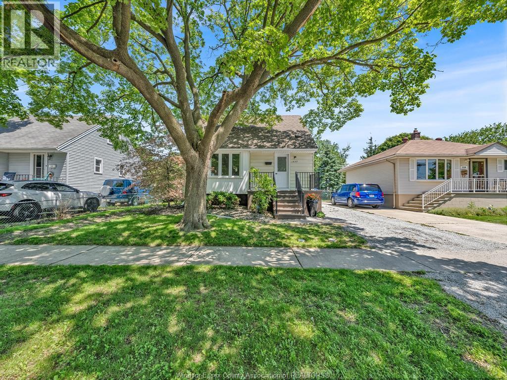 1532 Tourangeau Road, Windsor — photograph 3