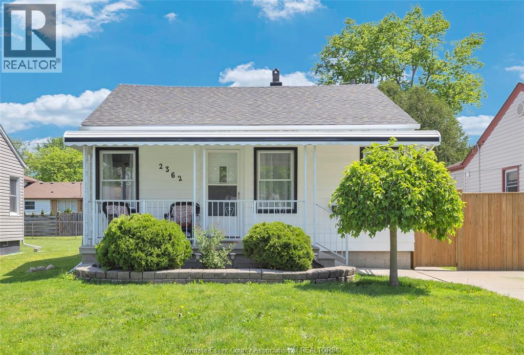 2362 Forest, Windsor — primary photograph