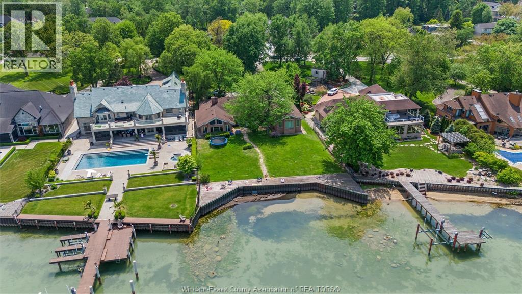 410 Russell Woods Road, Lakeshore — primary photograph