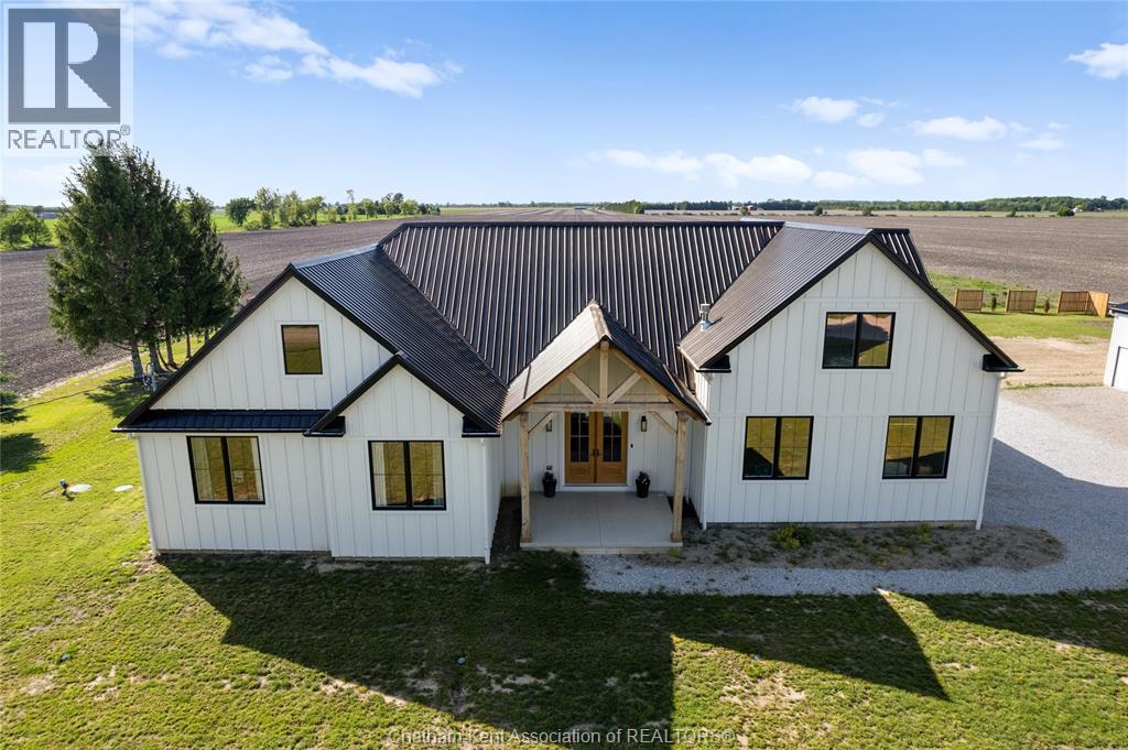 4-bedroom Single Family at 6665 Sixth Line, Raleigh Township — primary photograph
