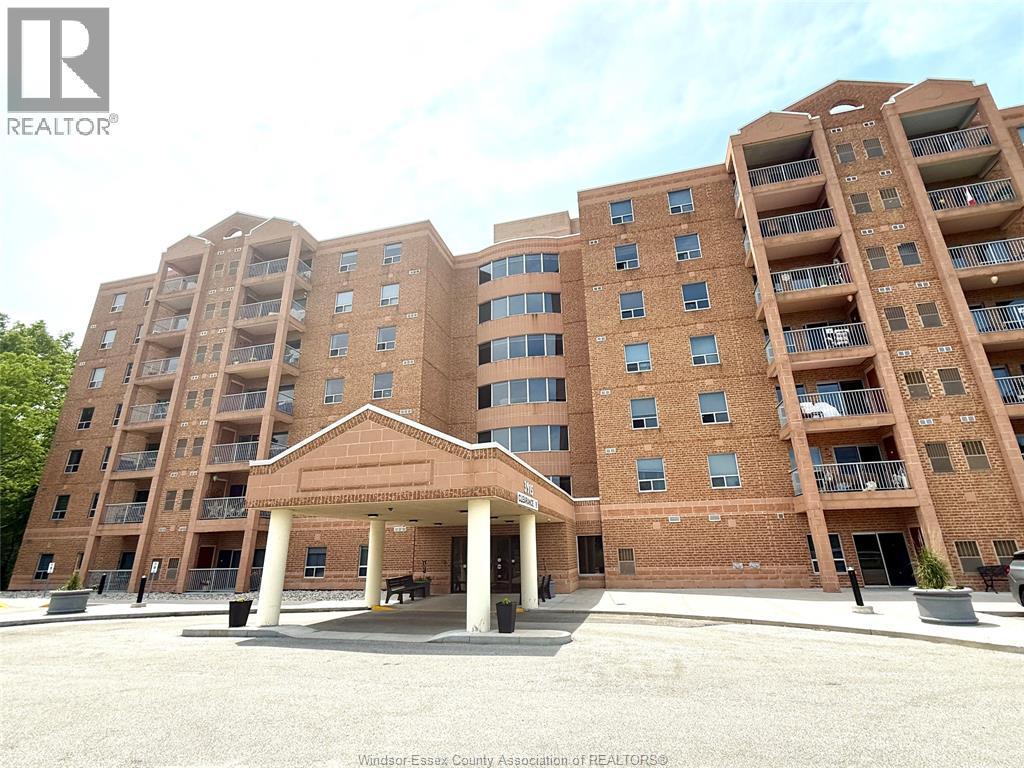 Single Family — 3915 Southwinds, Windsor, Ontario