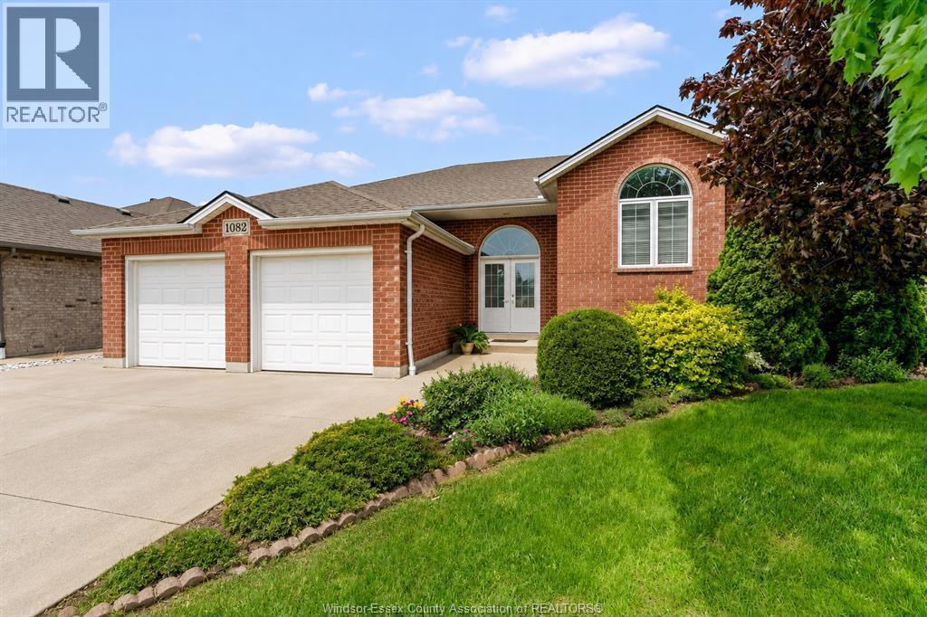 Single Family — 1082 Monarch Meadows, Lakeshore, Ontario