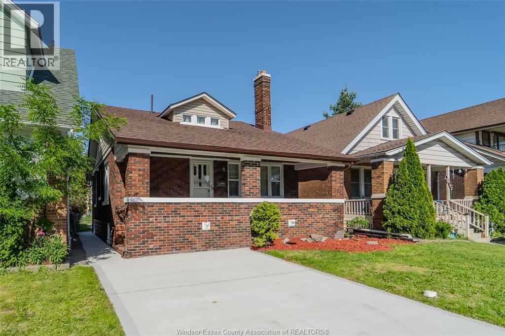 Single Family — 1422 Elsmere Avenue, Windsor, Ontario