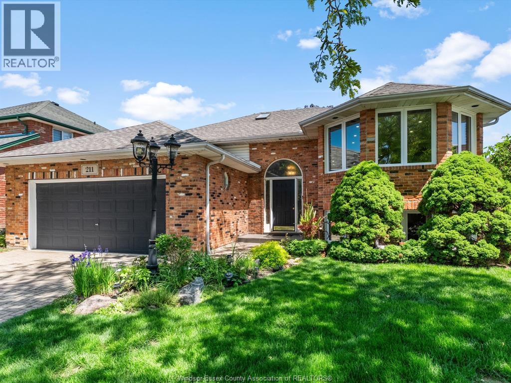 Single Family — 211 Sunnyside, LaSalle, Ontario