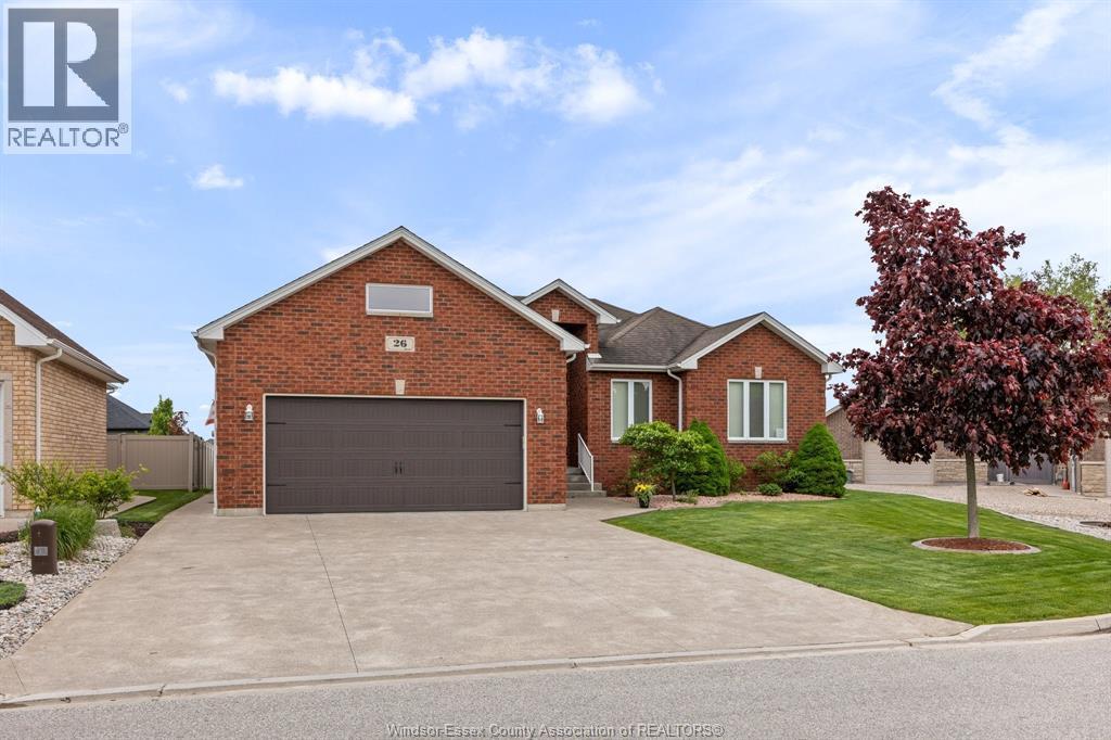 26 Marshwoods Boulevard, Kingsville — photograph 2