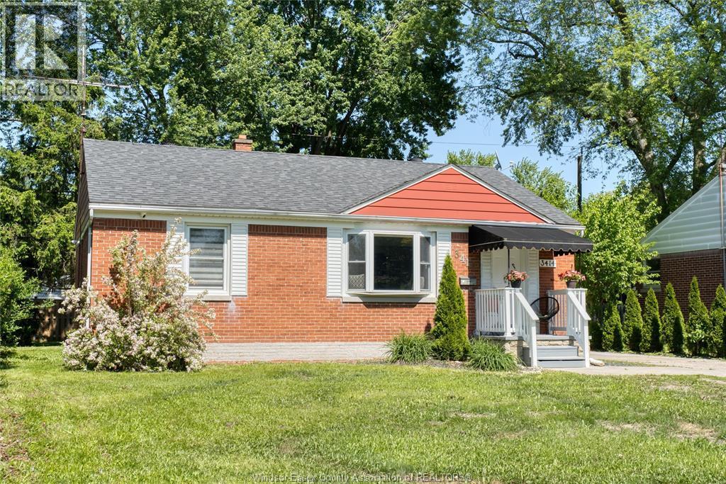 3414 Dominion Avenue, Windsor — photograph 3