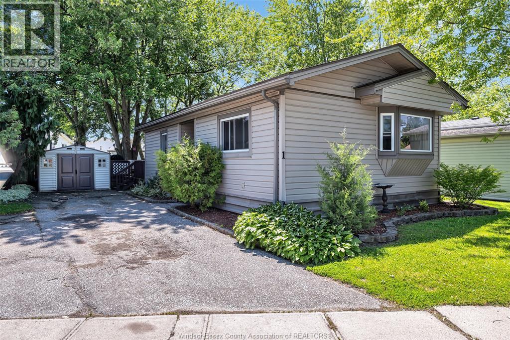 Single Family — 1 Viscount Parkway, Essex, Ontario