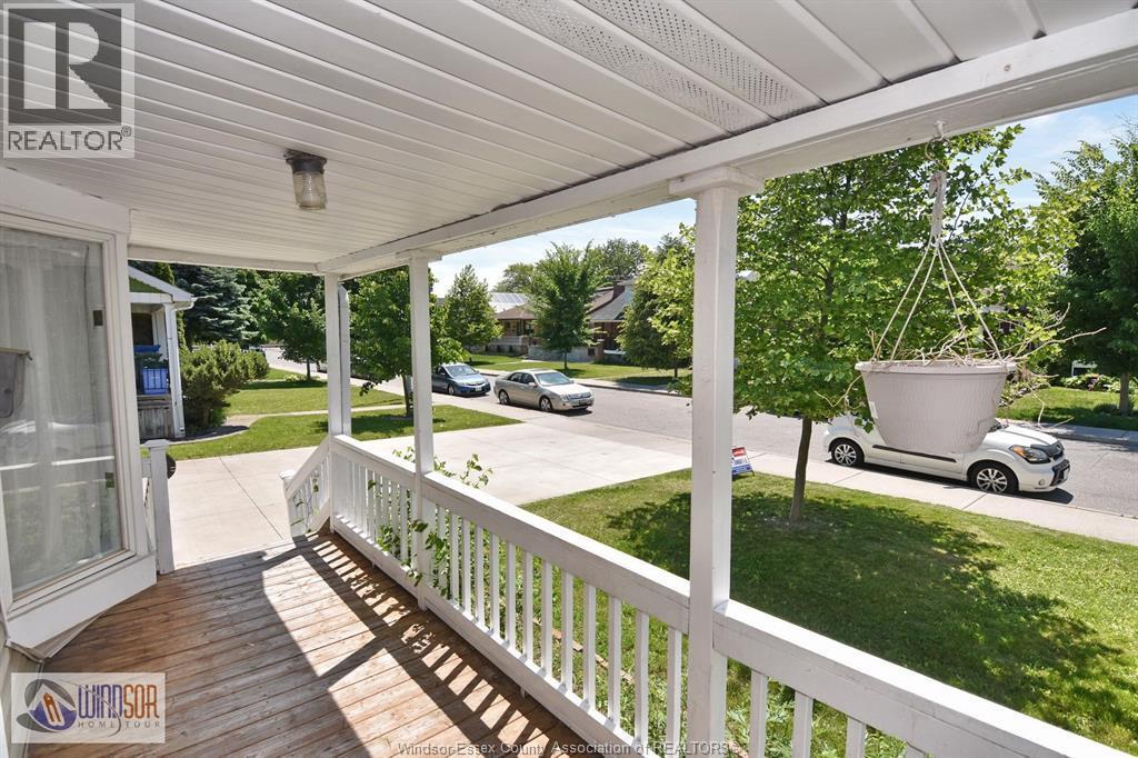 1628 Moy Avenue, Windsor — photograph 3