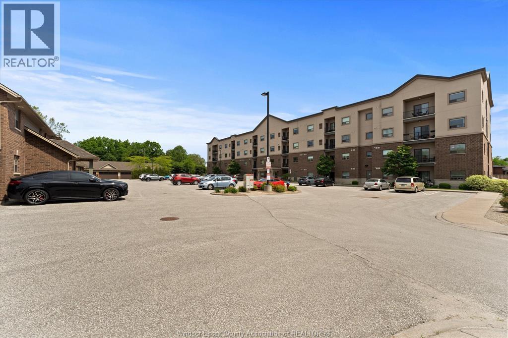 8475 Wyandotte Street #111, Windsor — photograph 3