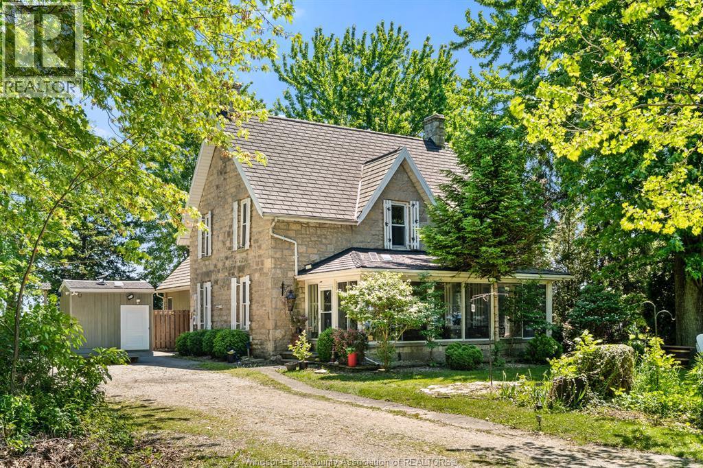 Single Family — 933 West Shore Road, Pelee Island, Ontario