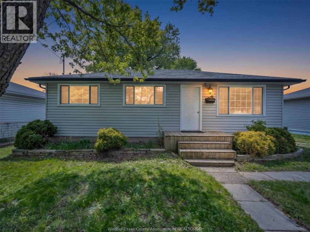 Single Family — 1583 Ferndale Avenue, Windsor, Ontario