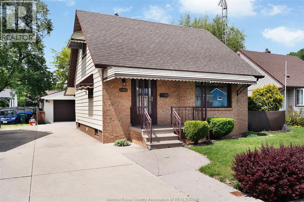 1383 Tourangeau, Windsor — photograph 3