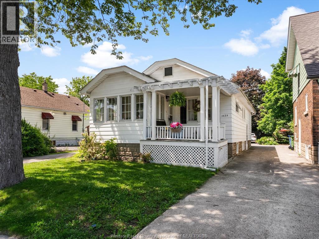 Single Family — 1025 Campbell Avenue, Windsor, Ontario