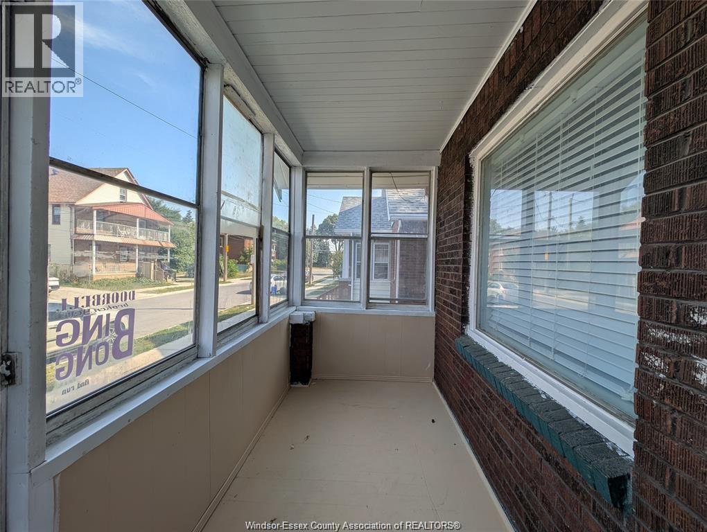 1781 Rooney Street, Windsor — photograph 3