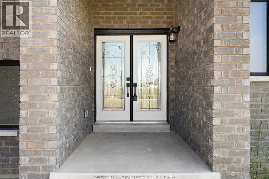 4-bedroom Single Family at 15 Cherry Blossom Trail, Chatham — photograph 3