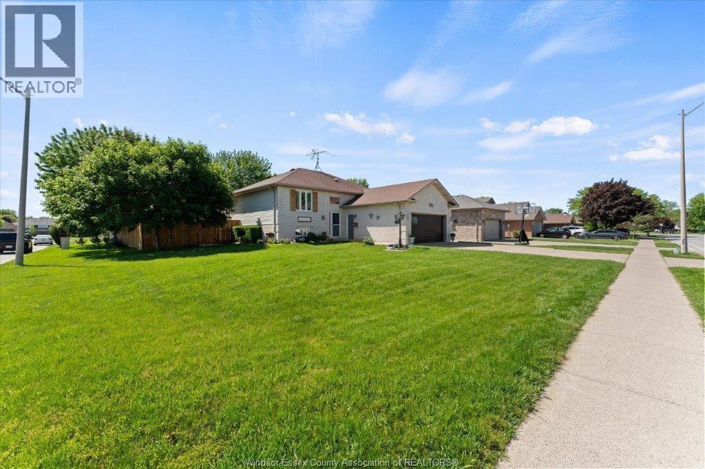251 Willowwood, Belle River — photograph 3