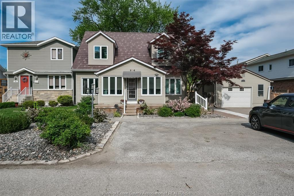 458 John M, Windsor — photograph 2