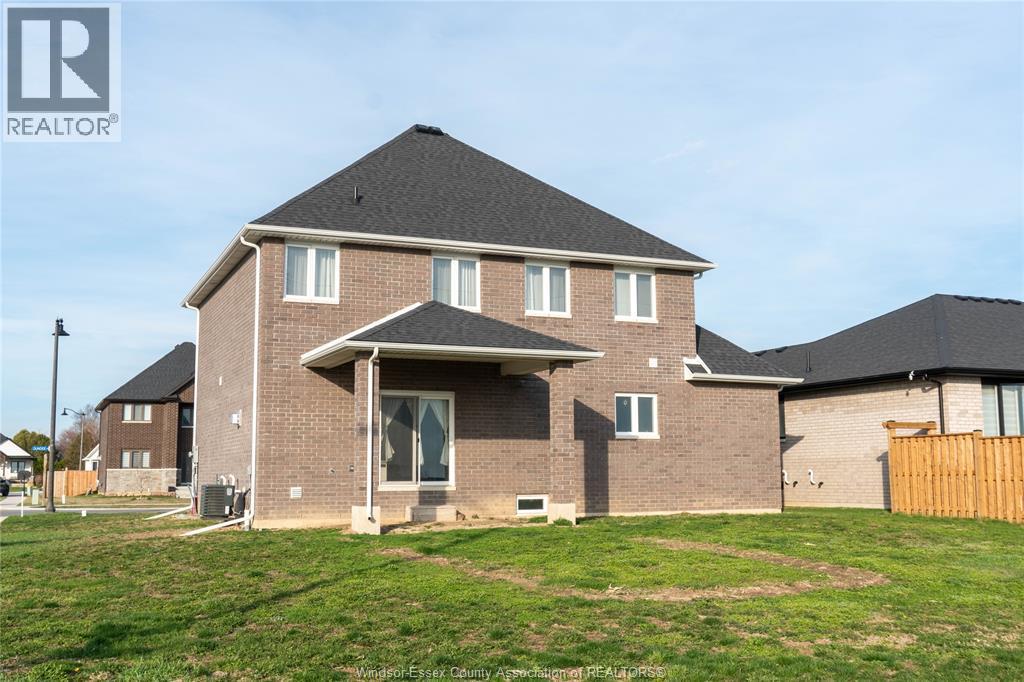74 Dundee Drive, Chatham — photograph 3