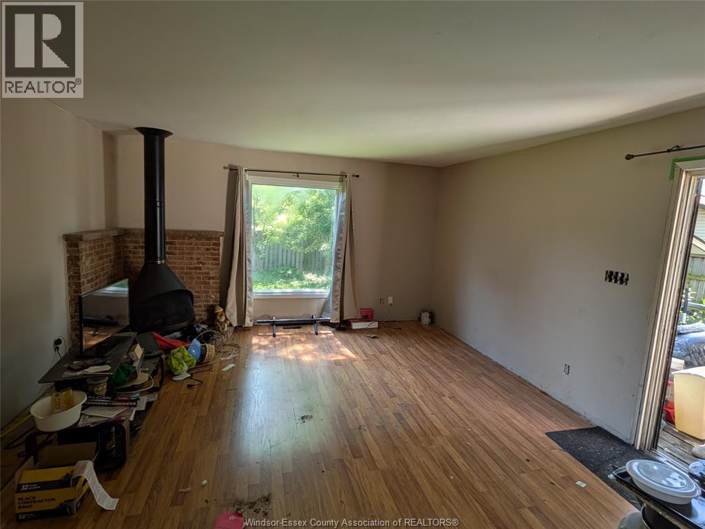 3671 Mulford Court, Windsor — photograph 3