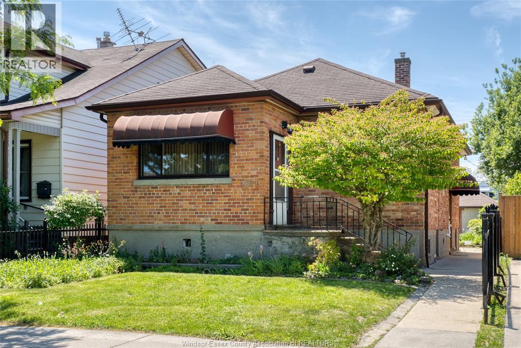 1507 Langlois, Windsor — photograph 3