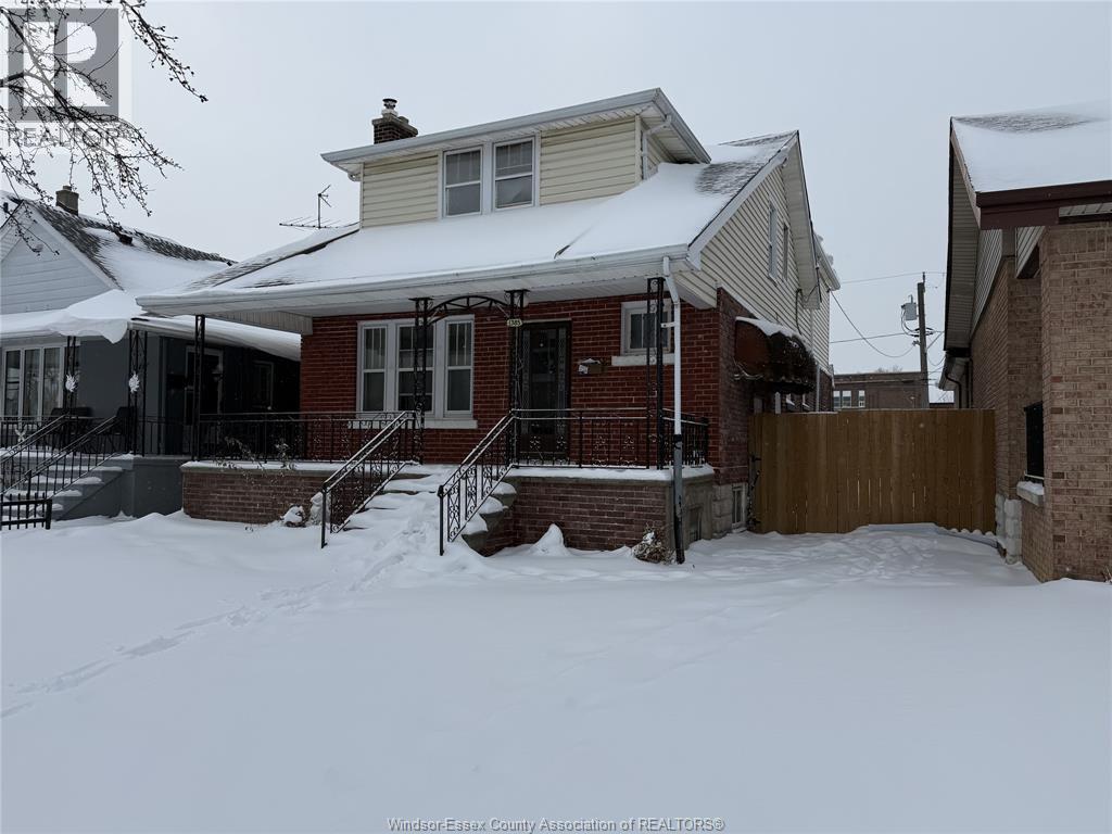 1385 Parent Avenue, Windsor — photograph 3