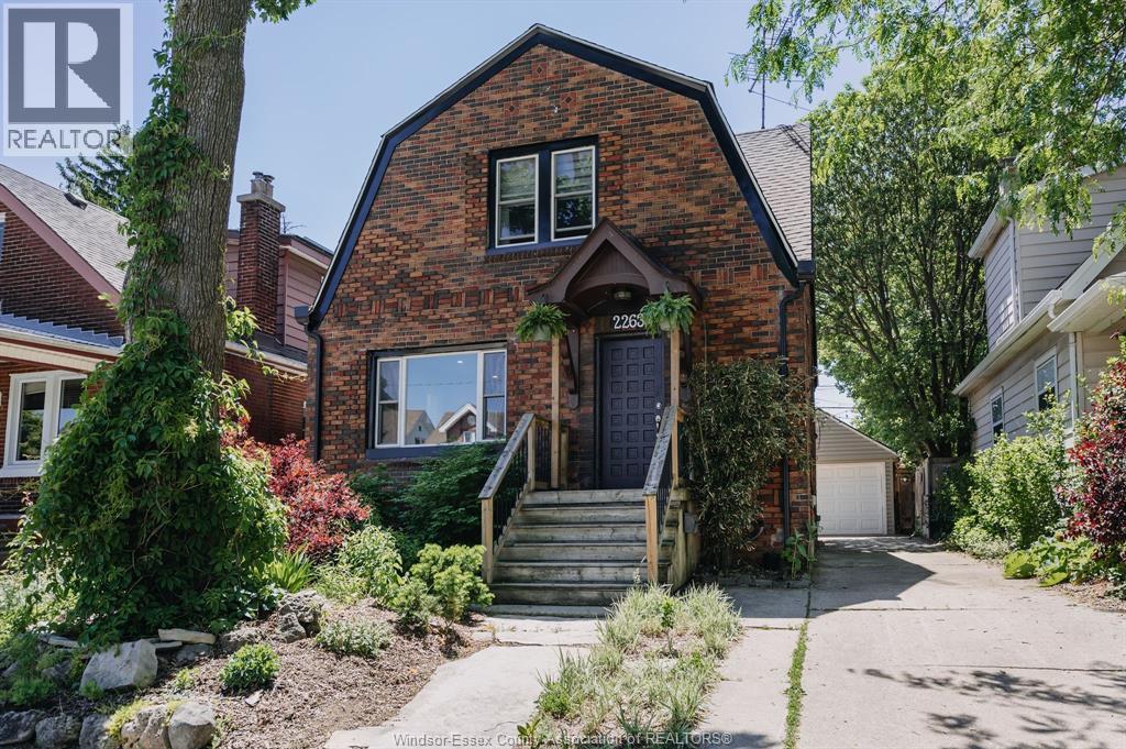2263 Fraser Avenue, Windsor — primary photograph
