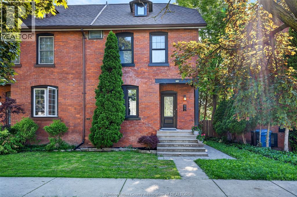756 Monmouth, Windsor — photograph 2