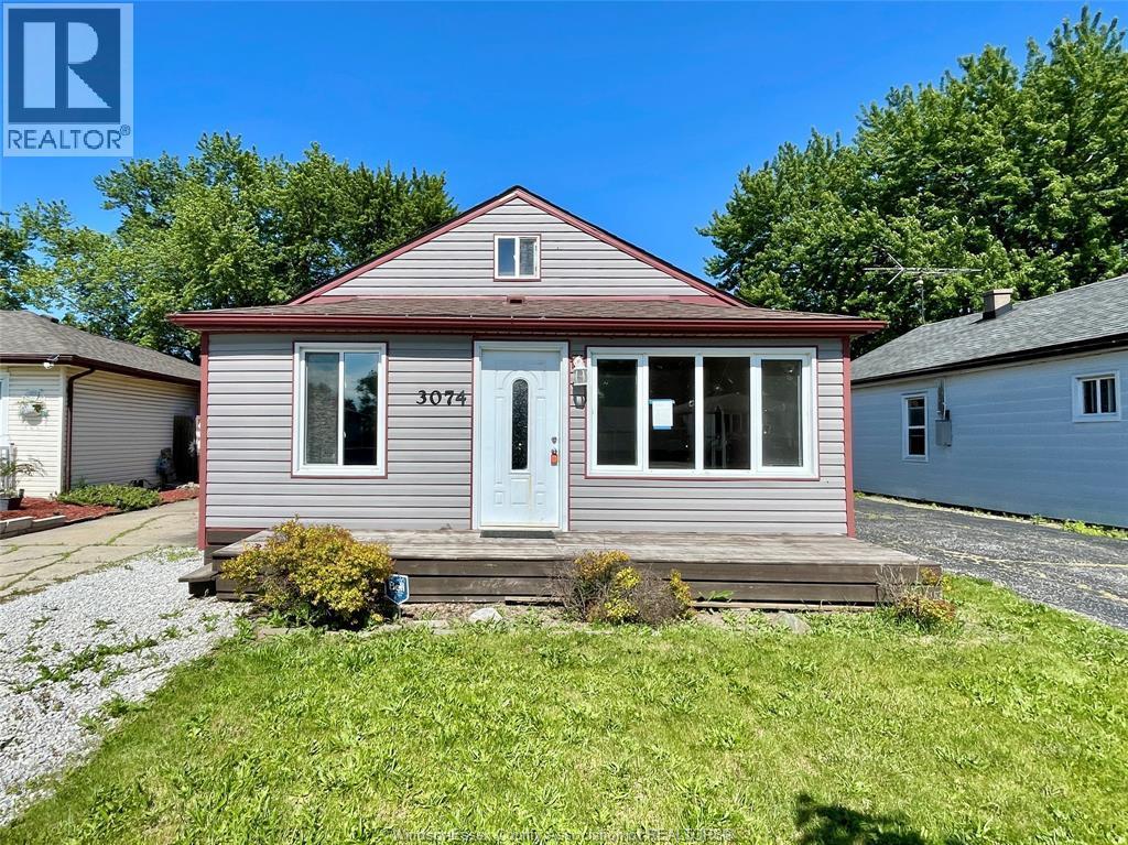 3074 Lloyd George Boulevard, Windsor — photograph 2