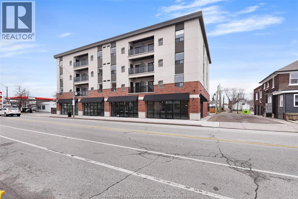 840 Wyandotte #208, Windsor — photograph 2