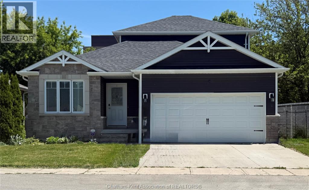 Single Family — 15 Lisgar Street, Chatham, Ontario