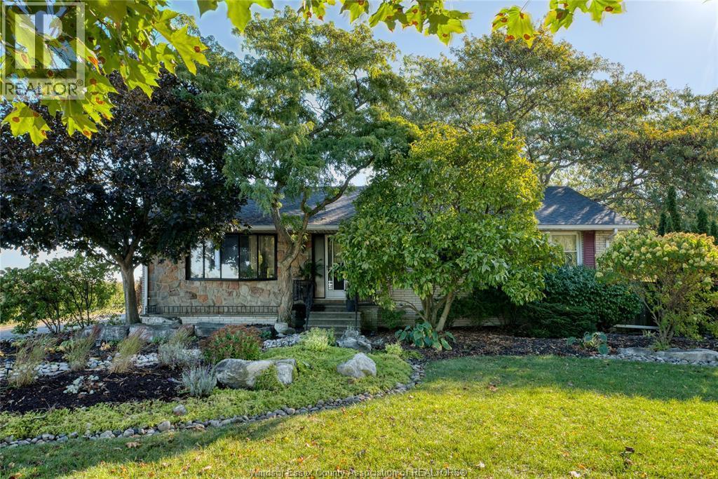 Single Family — 4774 8th Concession Road, Windsor, Ontario