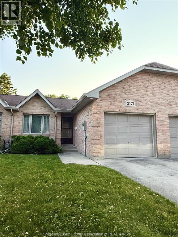 3171 Northway Avenue, Windsor — primary photograph