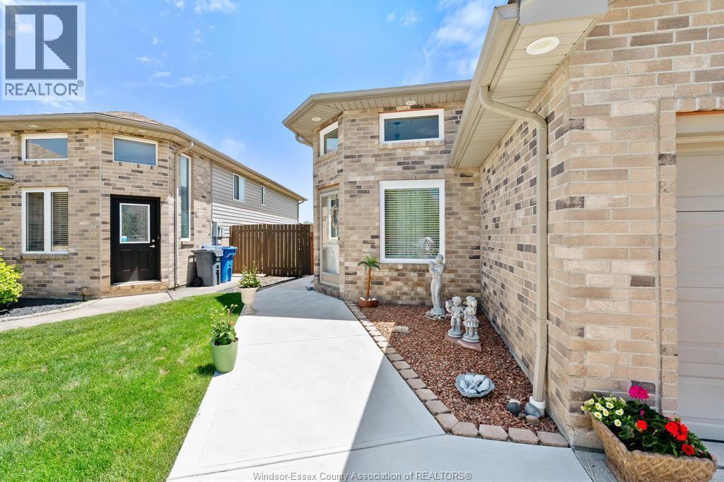 11294 Timber Bay Crescent, Windsor — photograph 2