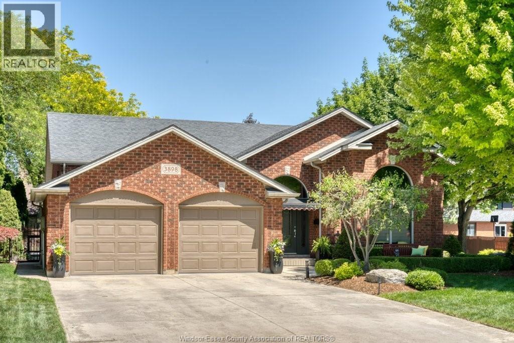Single Family — 3898 Northway Avenue, Windsor, Ontario