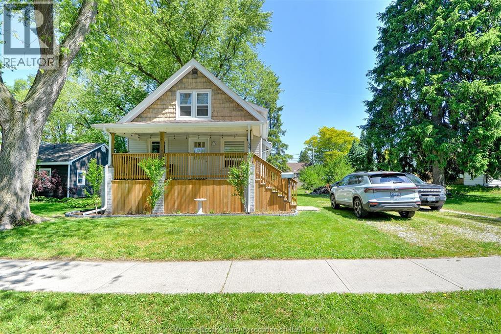 135 Maple, LaSalle — photograph 2