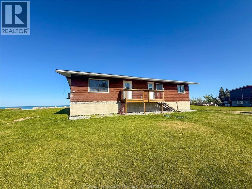 91 Marentette Beach Road, Leamington — photograph 3