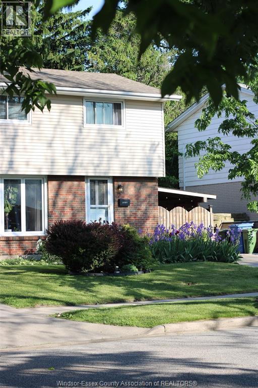 3581 Wolfe Court, Windsor — photograph 3