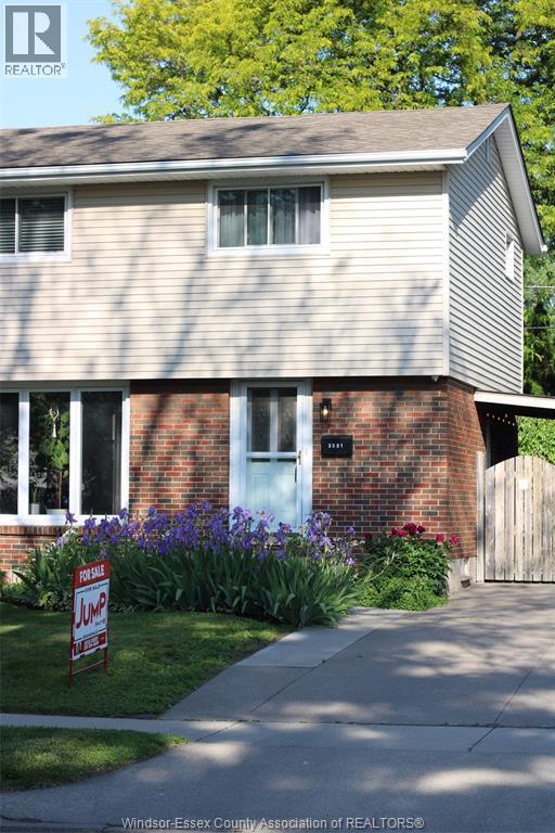3581 Wolfe Court, Windsor — photograph 2
