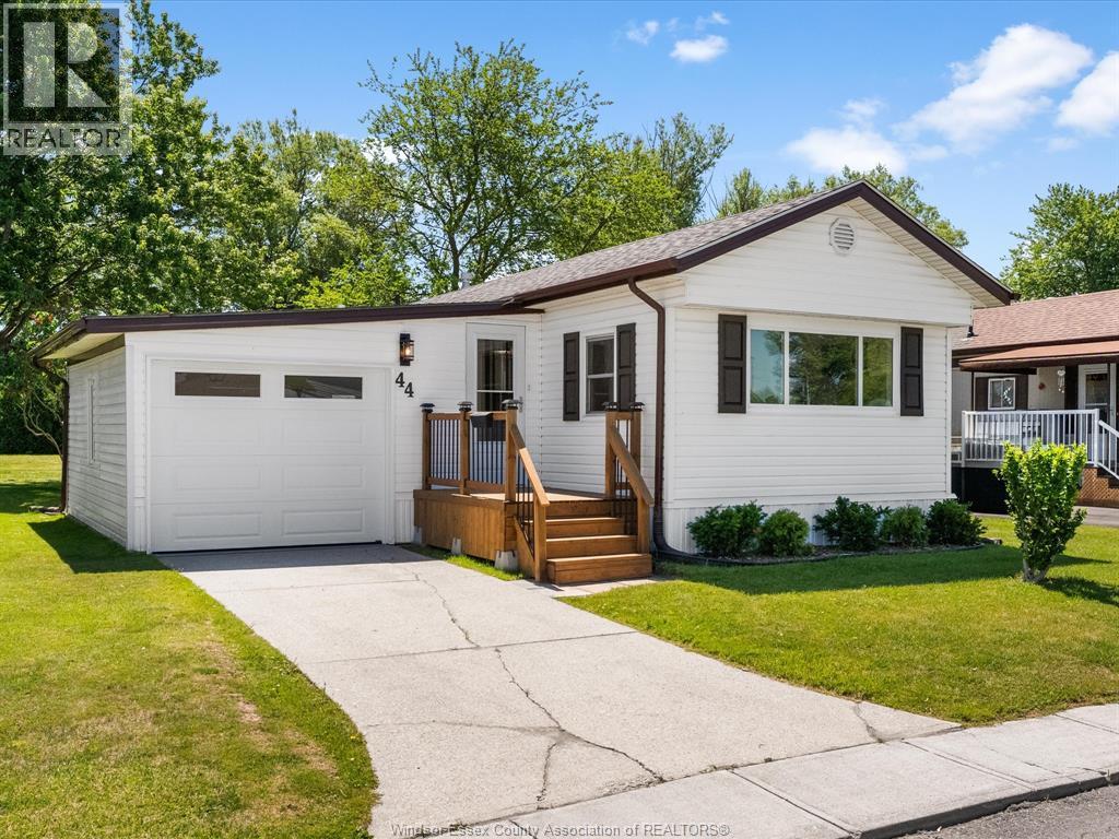Single Family — 44 Miriam Court, Essex, Ontario