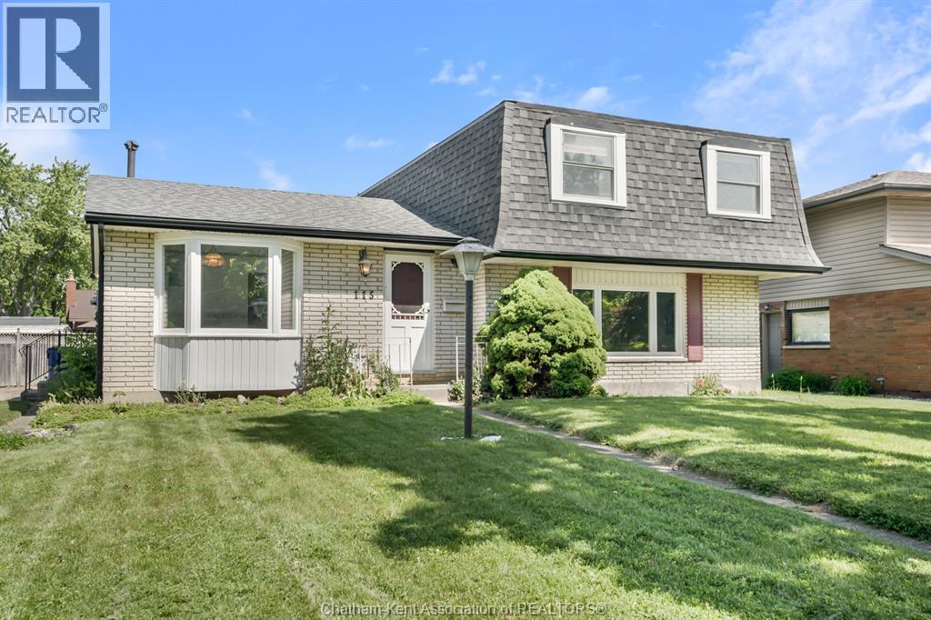 115 Parkwood Drive, Chatham — photograph 3