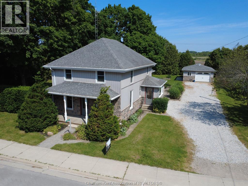 Single Family — 10517 Longwoods Road, Chatham Township, Ontario