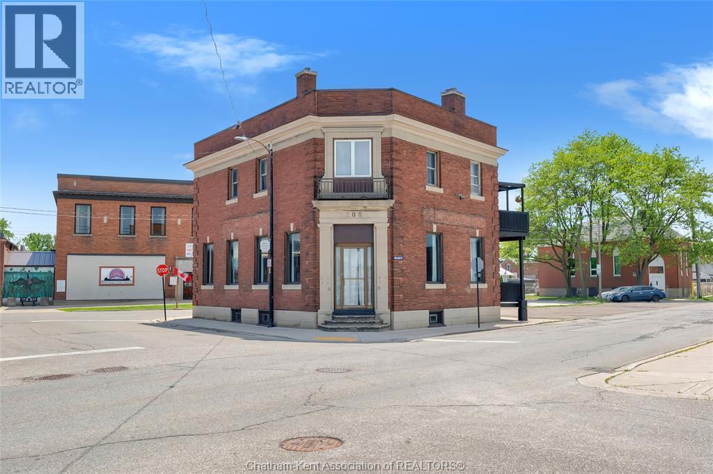 Industrial — 500 Wallace Street, Wallaceburg, Ontario