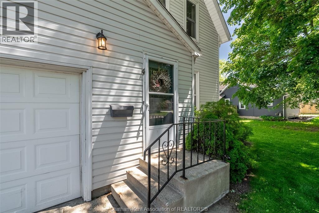4 Maple Street, Ridgetown — photograph 3