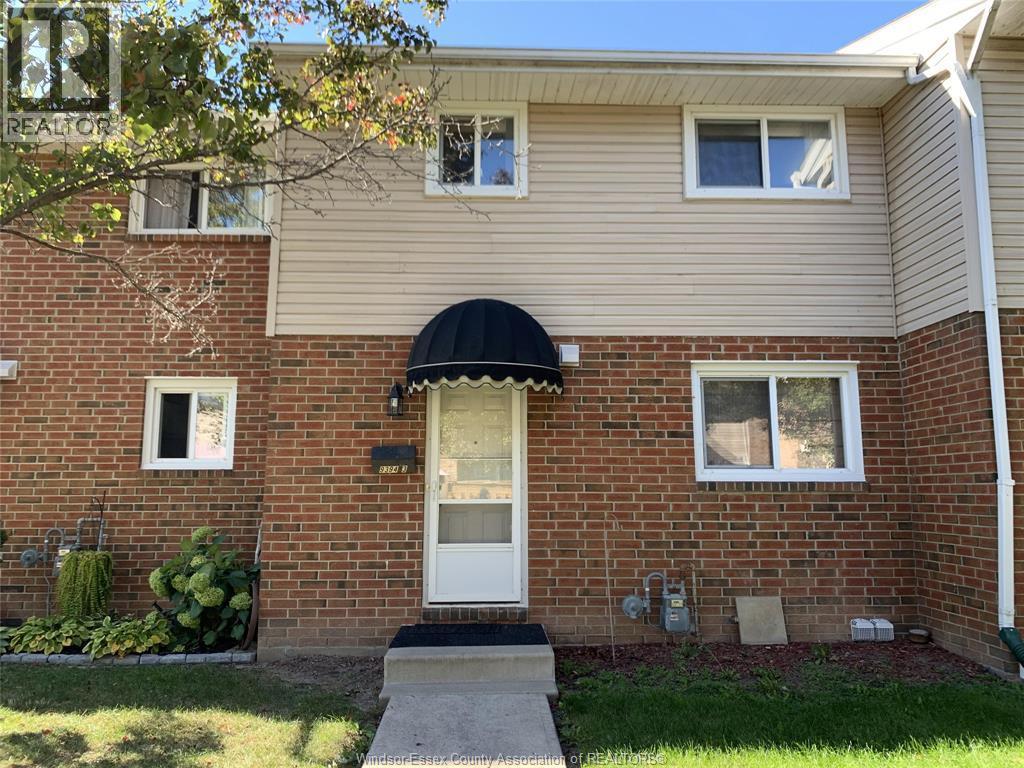 Single Family — 9394 Esplanade Drive, Windsor, Ontario