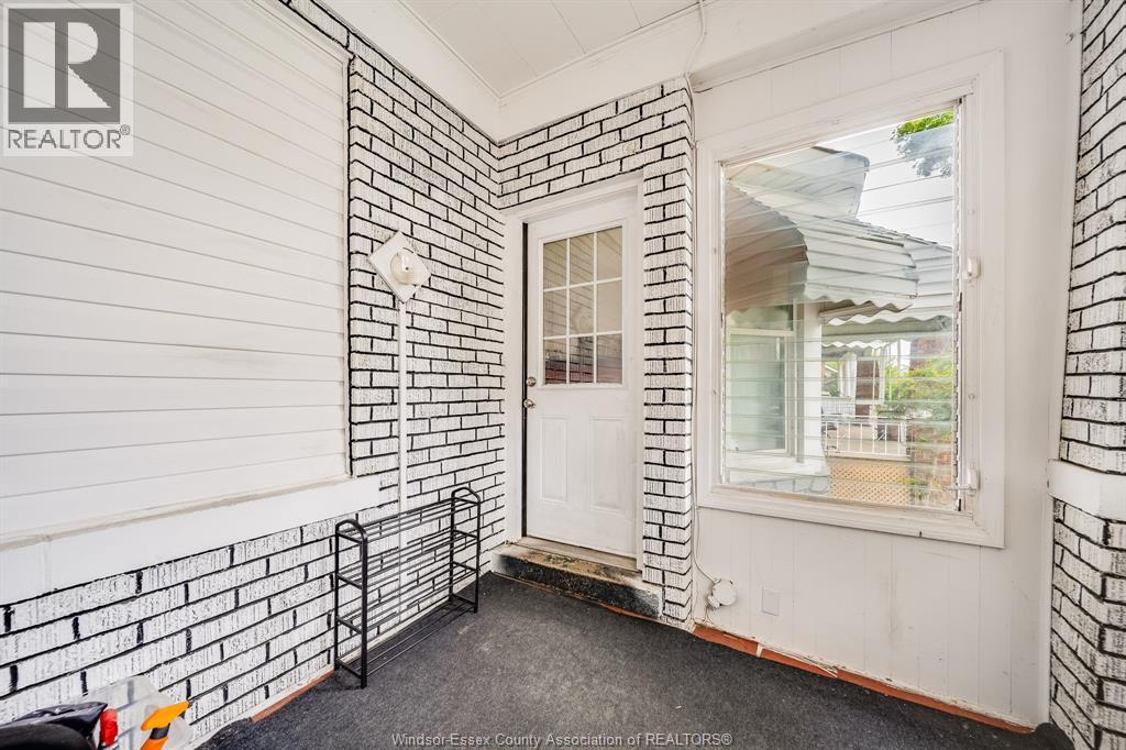 494 Rankin, Windsor — photograph 3